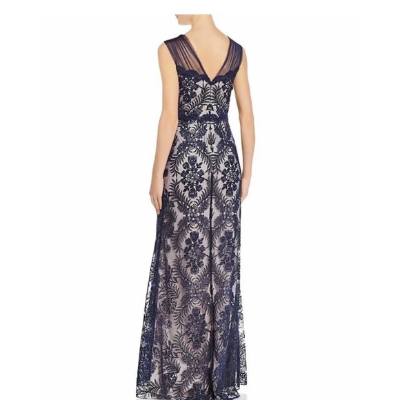 Tadashi Shoji Gown —NO FLAWS—never worn- fits more like a 14 - but has stretch - Picture 11 of 13